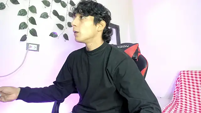 axel rousse2 online show from November 26, 2025, 11:50 pm