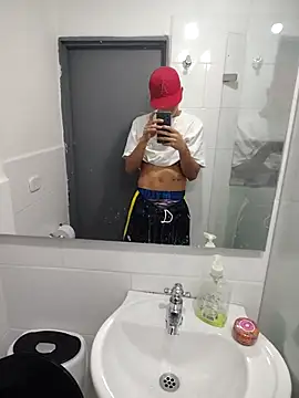 Snapshot of Davig4 chatting on September 12, 2025, 10:54 pm Davig4 online show from September 12, 2025, 10:54 pm