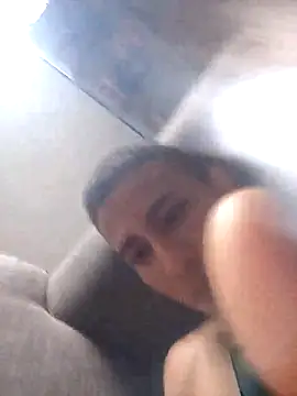 Snapshot of Davig4 chatting on October 11, 2025, 12:58 pm Davig4 online show from October 11, 2025, 12:58 pm