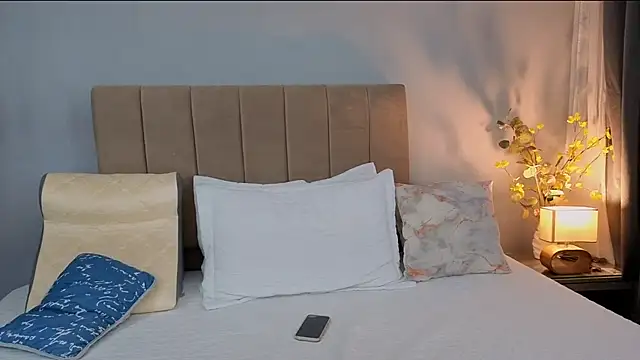 Penelophe01 online show from March 12, 2026, 6:58 pm