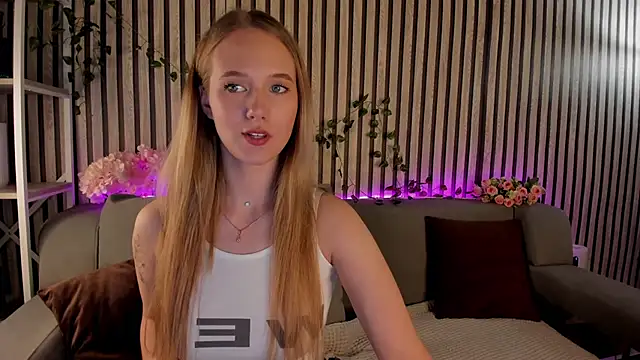 Casey Sweeet online show from May 29, 2026, 2:04 pm