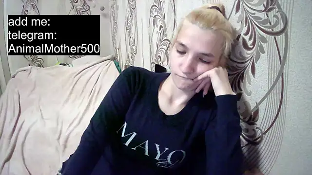 AlissaClark online show from May 14, 2026, 8:37 pm