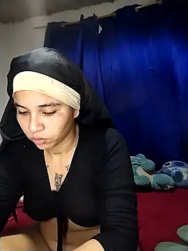 Snapshot of Vale_Nikol21 chatting on September 29, 2025, 2:06 am Vale Nikol21 online show from September 29, 2025, 2:06 am