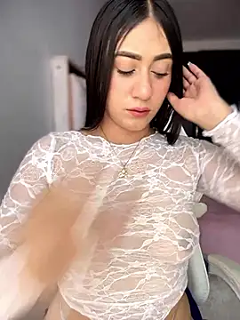 isabela l online show from January 18, 2026, 6:55 pm