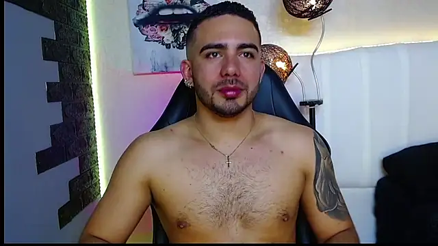 Snapshot of adamhairy chatting on June 3, 2026, 7:08 pm adamhairy online show from June 3, 2026, 7:08 pm