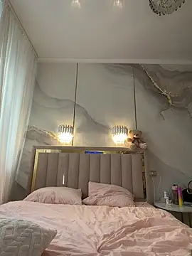 TiffaNoel online show from April 20, 2026, 3:04 pm