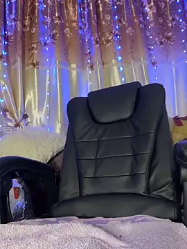 SquirtMilf00 online show from February 8, 2025, 12:38 am