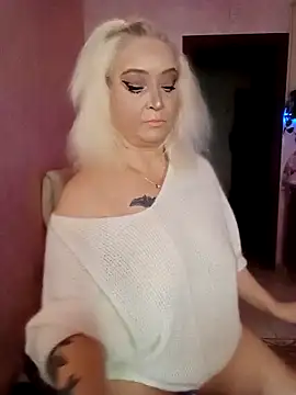 SquirtMilf00 online show from March 31, 2026, 3:19 am