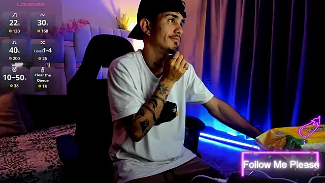 nextboywell1 online show from March 12, 2026, 3:01 am