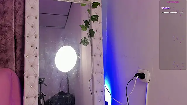  jasmine blush online show from November 12, 2025, 1:44 pm