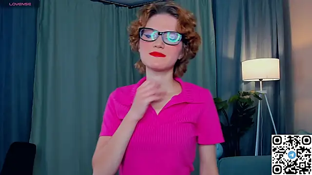 EdlinGathright online show from November 9, 2025, 3:38 am