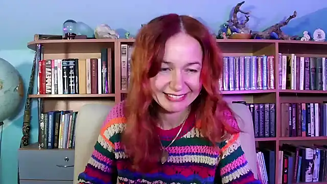 Foxilady357 online show from December 17, 2025, 4:46 pm