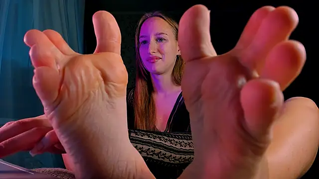 Snapshot of DarcySiren chatting on October 21, 2025, 10:38 am DarcySiren online show from October 21, 2025, 10:38 am