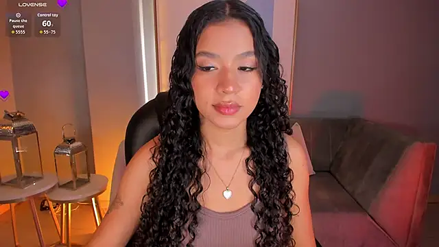 Snapshot of SophieHouston_ chatting on September 24, 2025, 2:15 am SophieHouston  online show from September 24, 2025, 2:15 am