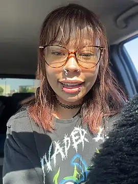 moan4mona online show from July 1, 2026, 3:45 pm