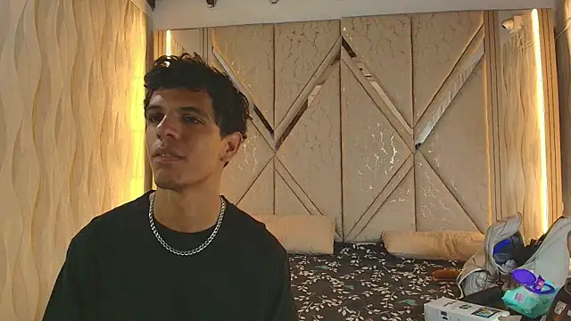 Hotcouple 222 online show from February 19, 2026, 7:26 am