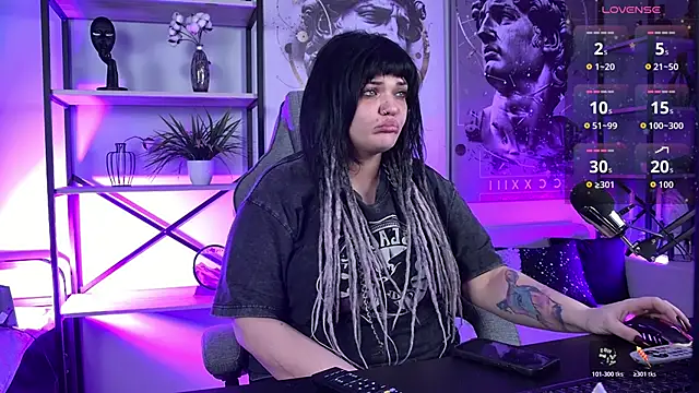 MaryHarrys online show from April 10, 2026, 11:31 pm