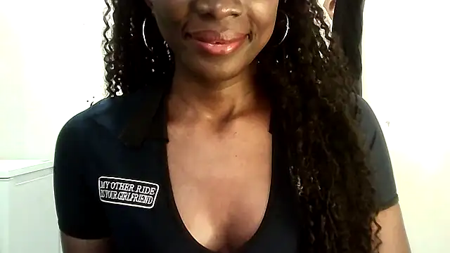 Chatdoll2 online show from October 15, 2025, 4:07 pm