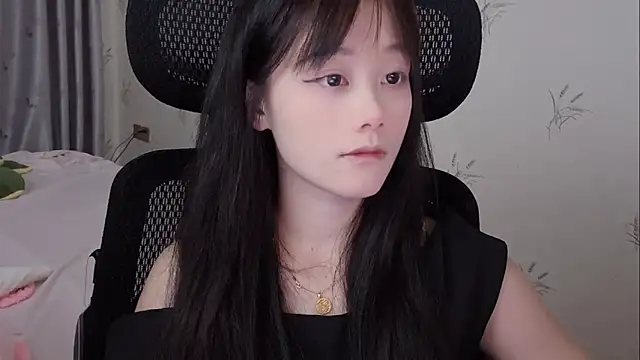 puppy-999 online show from May 26, 2026, 12:56 pm