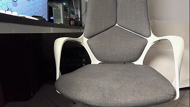 DiositoHerus online show from April 17, 2026, 1:36 pm