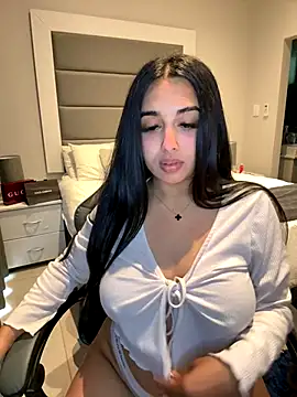 LilMisIndianx online show from December 3, 2025, 6:10 am