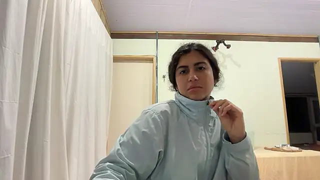 deusaludovica online show from July 9, 2026, 3:10 am