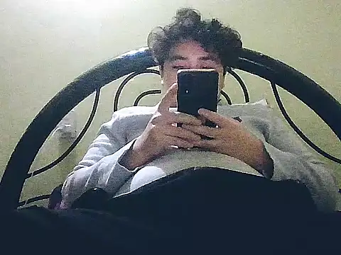 Snapshot of jorgexsuil2hh chatting on November 16, 2025, 6:08 am jorgexsuil2hh online show from November 16, 2025, 6:08 am