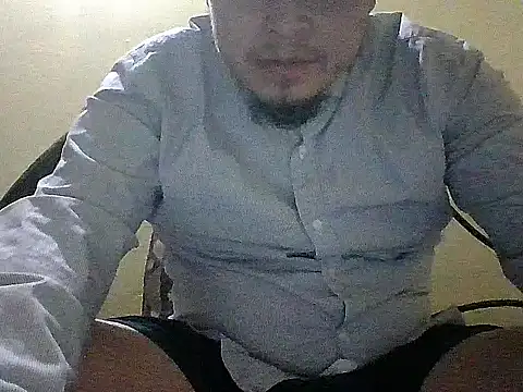 Snapshot of jorgexsuil2hh chatting on March 3, 2026, 6:19 am jorgexsuil2hh online show from March 3, 2026, 6:19 am