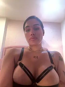 Bella  Wood online show from February 21, 2026, 8:54 pm