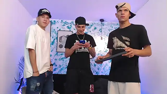 Snapshot of Kings_of_heaven chatting on October 15, 2025, 4:23 am Kings of heaven online show from October 15, 2025, 4:23 am