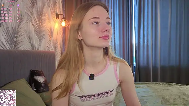 ElvinaRose online show from March 19, 2026, 4:16 am