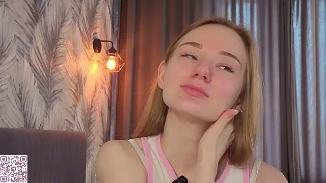 ElvinaRose online show from May 15, 2026, 4:30 am