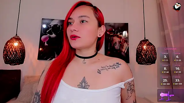 Snapshot of luna_lobooo chatting on October 22, 2025, 5:02 pm luna lobooo online show from October 22, 2025, 5:02 pm