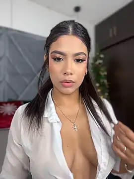 Snapshot of OneInAMillionXXX chatting on December 14, 2025, 3:06 pm OneInAMillionXXX online show from December 14, 2025, 3:06 pm