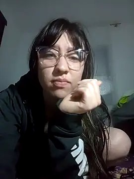 lareinalareinadelanal online show from September 24, 2025, 11:35 am