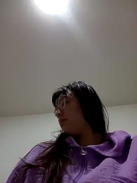 lareinalareinadelanal online show from October 2, 2025, 1:18 pm