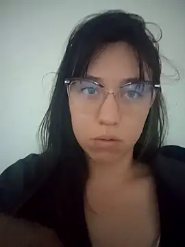 lareinalareinadelanal online show from October 11, 2025, 11:42 am