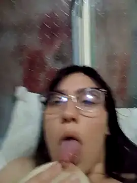 lareinalareinadelanal online show from November 12, 2025, 11:25 pm