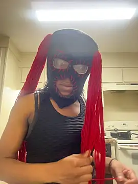 masked doll kashi online show from April 23, 2026, 10:01 pm