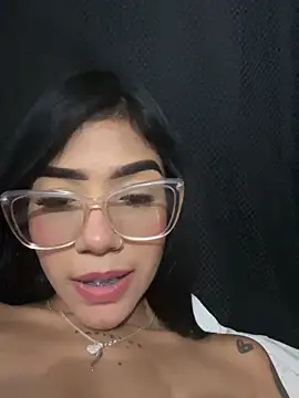 ElaRose 12 online show from March 5, 2026, 8:05 pm