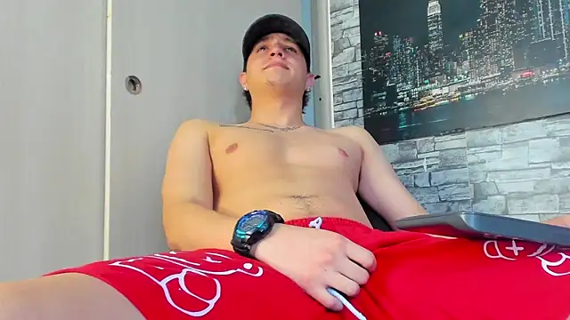 Snapshot of Themasterhades_777 chatting on September 26, 2025, 9:30 pm Themasterhades 777 online show from September 26, 2025, 9:30 pm