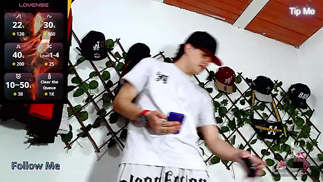 Snapshot of Themasterhades_777 chatting on March 12, 2026, 1:12 am Themasterhades 777 online show from March 12, 2026, 1:12 am