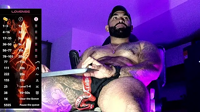 Max-prada online show from March 2, 2026, 7:15 am