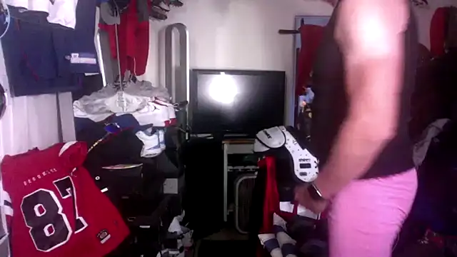 DILFJockDad87 online show from February 7, 2026, 7:39 pm