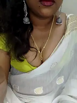 Snapshot of Anu_Reddy_10 chatting on September 12, 2025, 4:56 am Anu Reddy 10 online show from September 12, 2025, 4:56 am