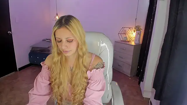 Jennaa Cooper online show from September 27, 2025, 8:03 pm