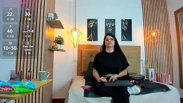  samanthaa foxx online show from September 9, 2025, 10:37 am