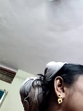 papukurty online show from April 11, 2026, 4:28 am