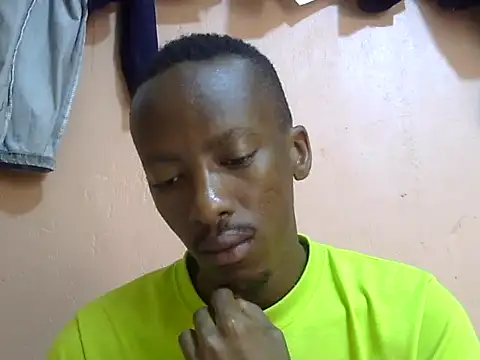 Snapshot of shadez94 chatting on October 3, 2025, 11:29 am shadez94 online show from October 3, 2025, 11:29 am