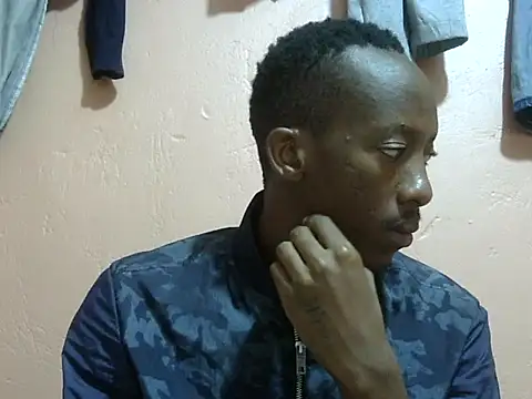 Snapshot of shadez94 chatting on October 7, 2025, 4:09 am shadez94 online show from October 7, 2025, 4:09 am